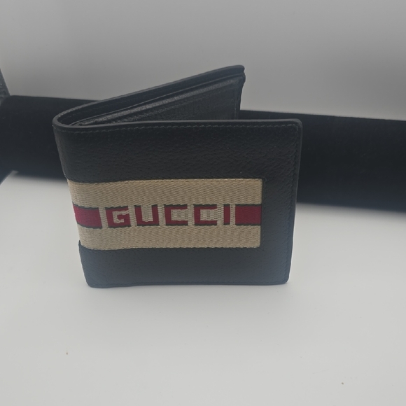 Gucci Other - Gucci Black & Red New Web Stripe Men's Bifold Leather Wallet (EUC)COA✨️❤️✨️